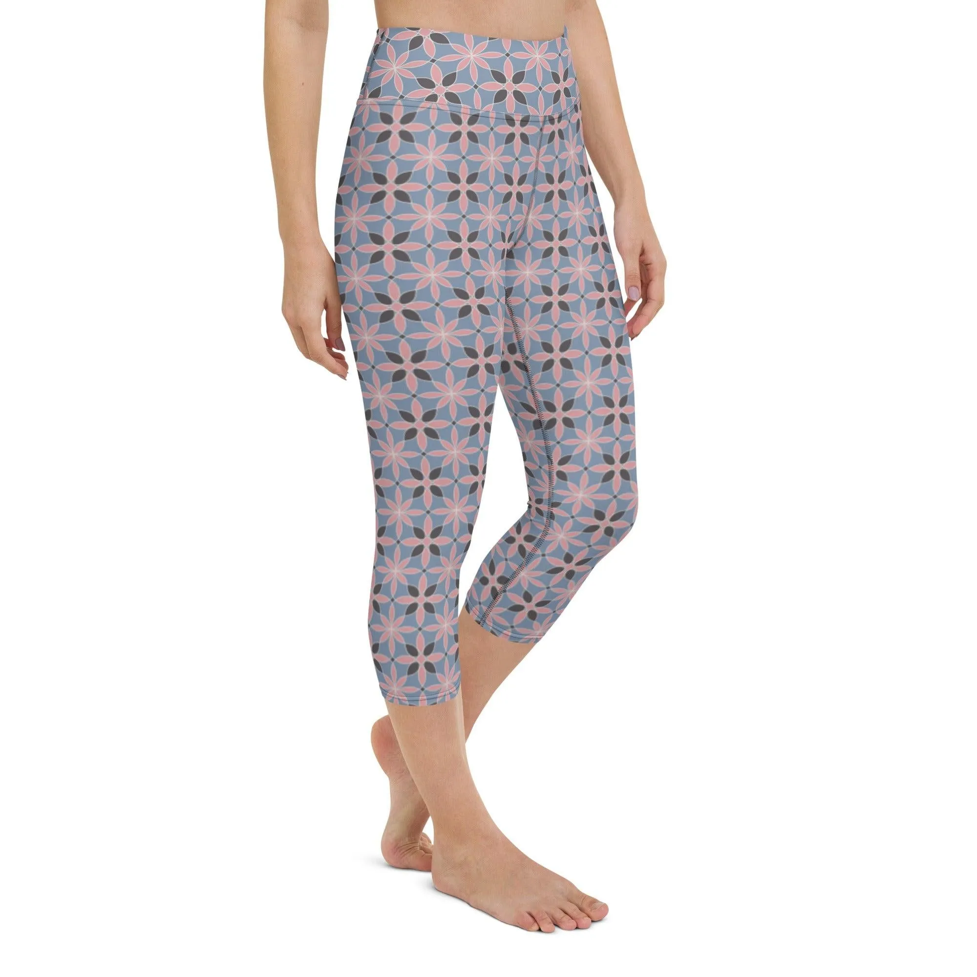 Earthly Pattern Women's Capri Yoga Pants