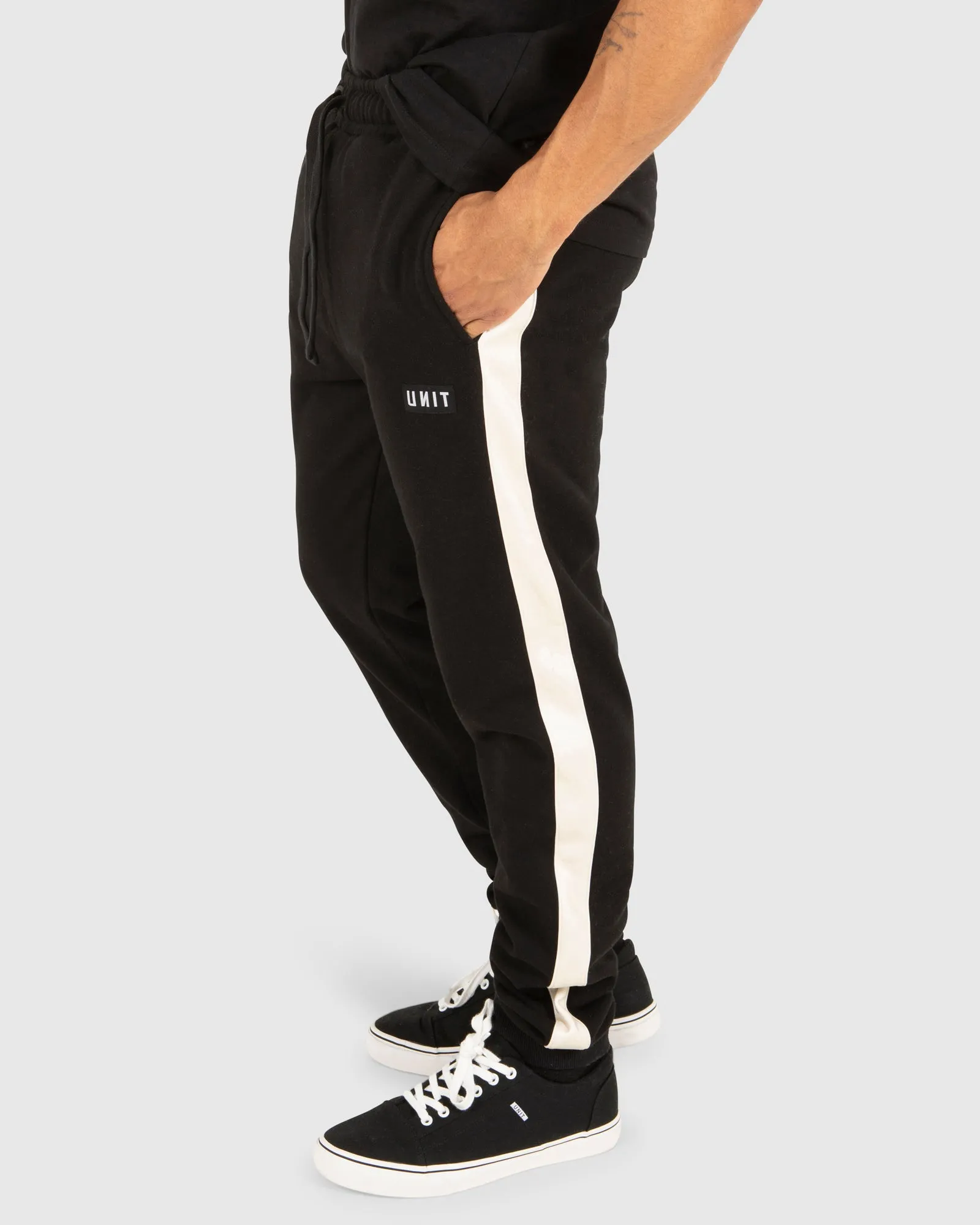 UNIT Mens GravityTrack Pants